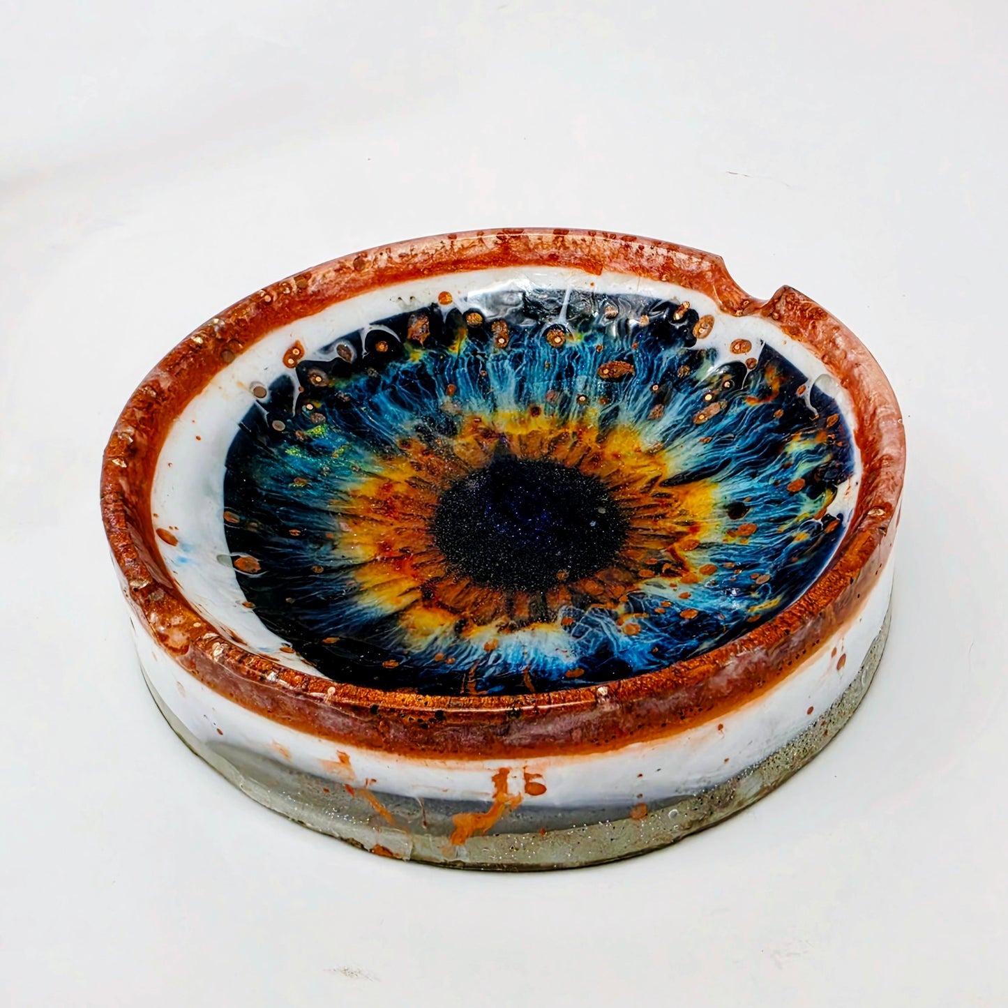 Handmade Resin Ashtray – Vivid Eye | Copper Blue Green Galaxy Iris | Round Art Ashtray | Savage Studio Creations