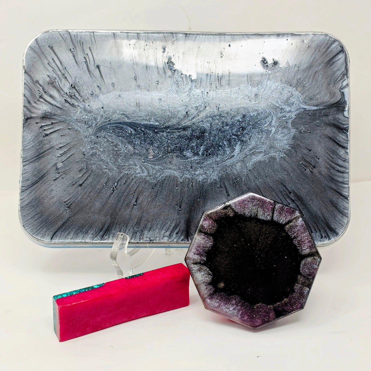 Handmade Resin Rolling Tray Set – Audrey Hepburn Happy Girls Are The Prettiest | Teal Pink Blue Splash | 3-Piece with Ashtray + Pipe Rest | Savage Studio Creations