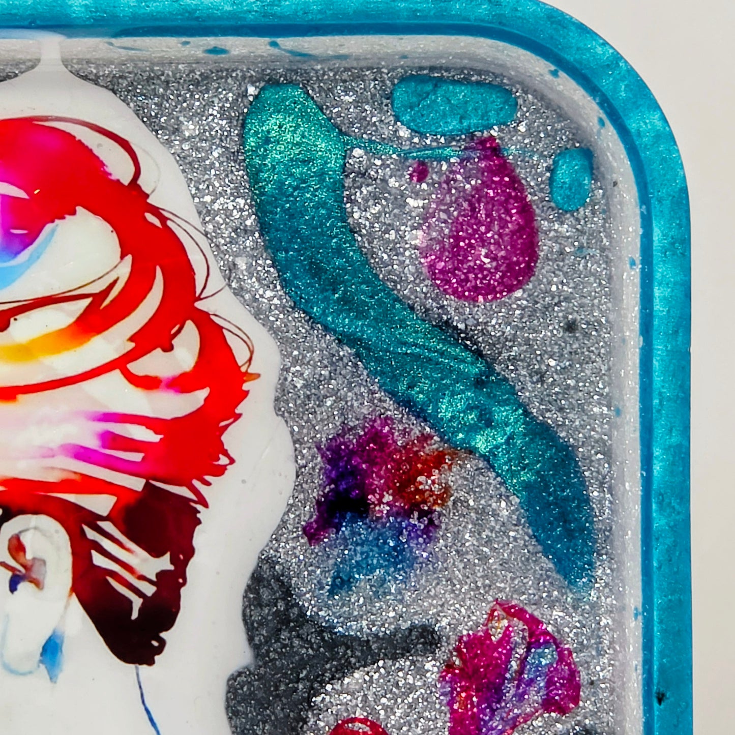Handmade Resin Rolling Tray Set – Audrey Hepburn Happy Girls Are The Prettiest | Teal Pink Blue Splash | 3-Piece with Ashtray + Pipe Rest | Savage Studio Creations